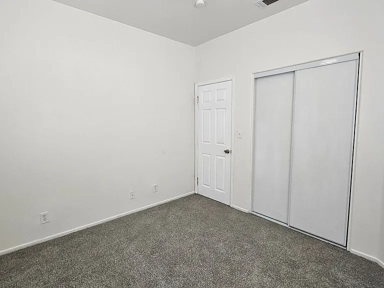 21187 Conklin Blvd — Photo 9
