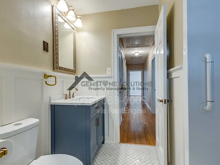 715 Hillsboro Rd — Photo 35