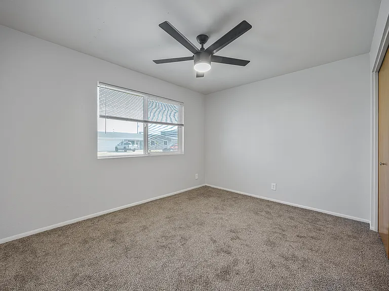 3702 W Tuckey Ln — Photo 18