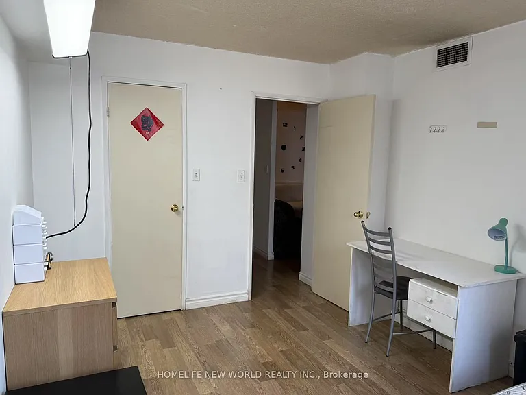 633 Bay St #1003 — Photo 15
