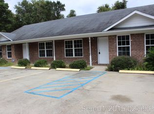 986 Live Oak Dr, Hinesville, GA 31313