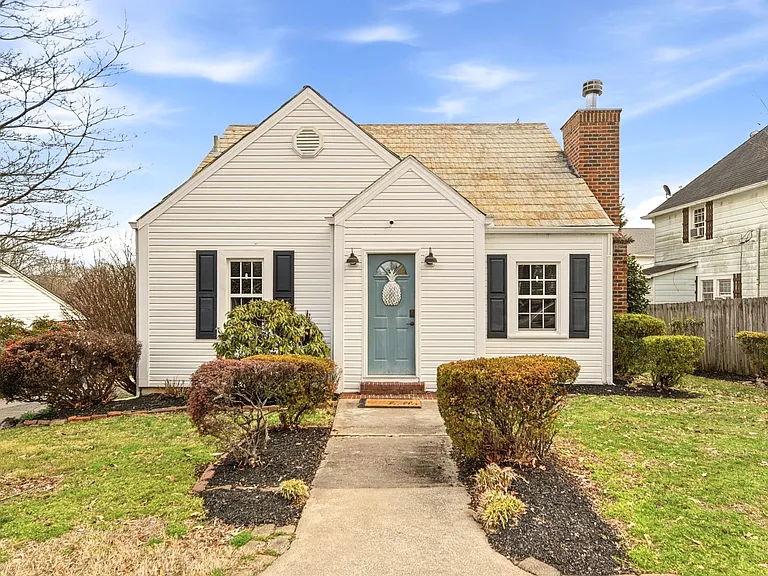 Home away from home in a 1940's cottage