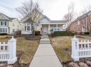 851 Carroll Rd, Lake Forest, IL 60045