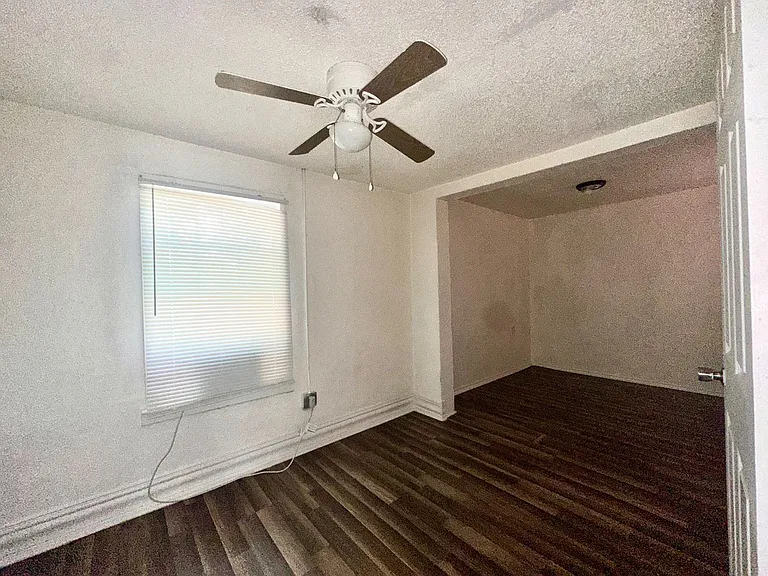 604 W Avenue I #A — Photo 12