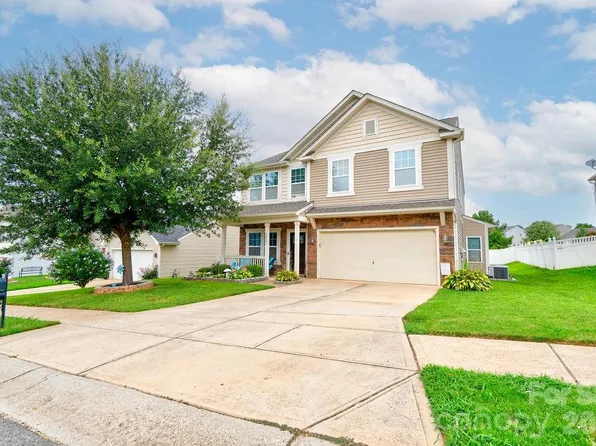 3219 Pikes Peak Dr, Gastonia, NC 28052