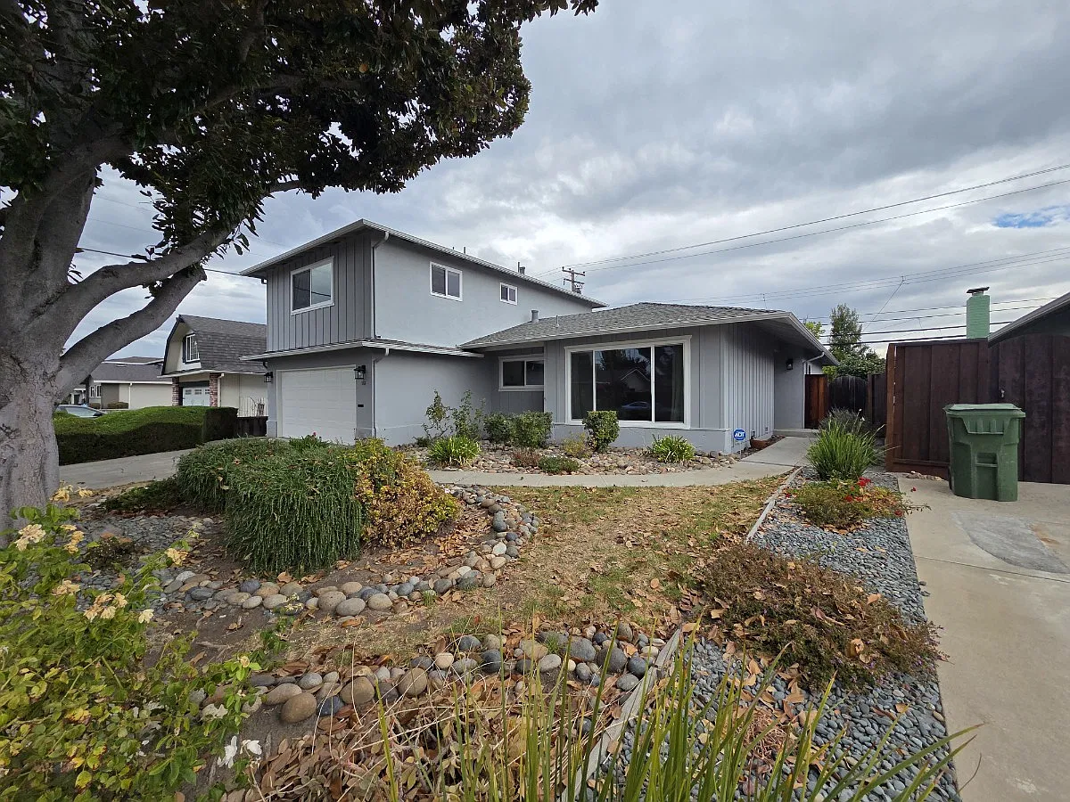 5 bed, 2162 sqft, $6,000 — Photo 1