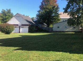 287 Division St, Amsterdam, NY 12010