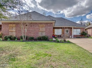 918 Frisky Dr, Brandon, MS 39047