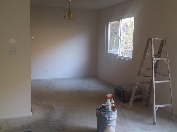 4th image of 63 Lausanne Ave #63
