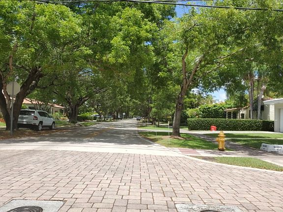 4th image of 613 Navarre Ave