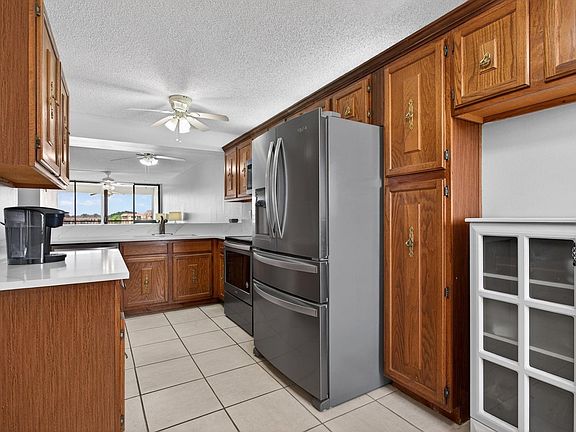 5th image of 6239 Coral Lake Drive #6239