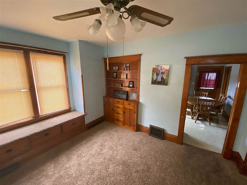 2nd image of 103 6th St S