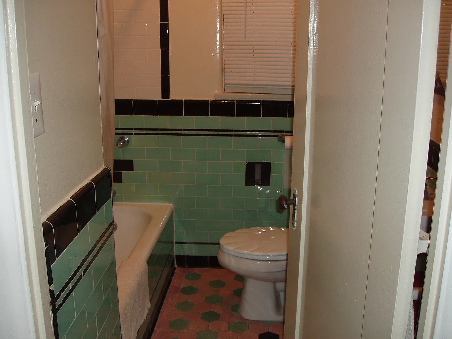 3 bed, 850 sqft, $1,360 — Photo 4