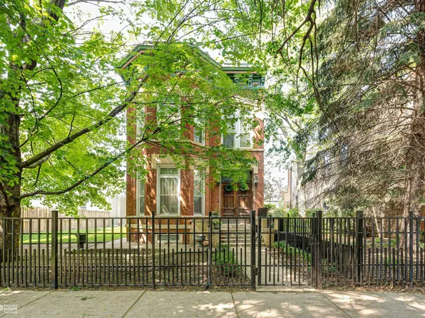 1970 W Evergreen Ave, Chicago, IL 60622