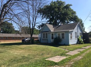 502 S 5th St, Fisher, IL 61843