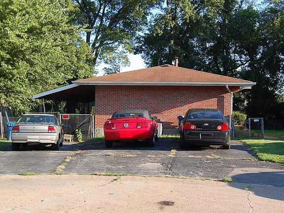 3rd image of 11208 Liana Ln