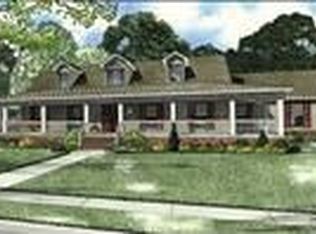 6536 Colepark Dr, Hope Mills, NC 28348