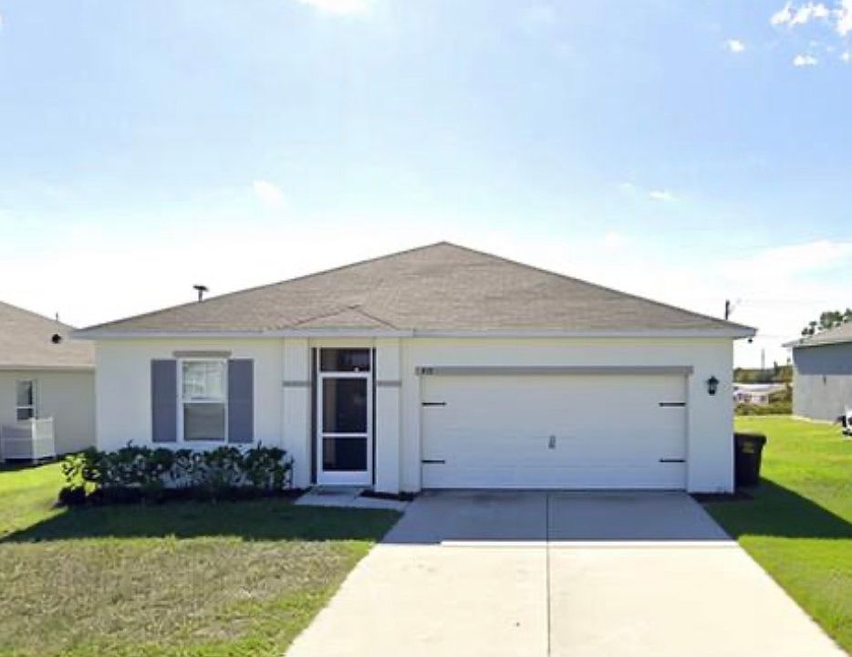1st image of 412 Burnham Cir