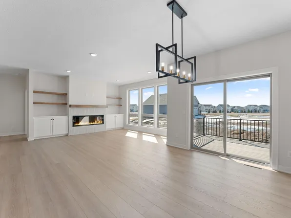 17779 Ellsworth Dr, Lakeville, MN 55044