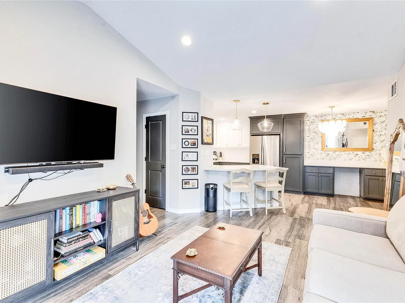 1 bed, 1.0 bath, 704 sqft, $1,400 — Photo 4