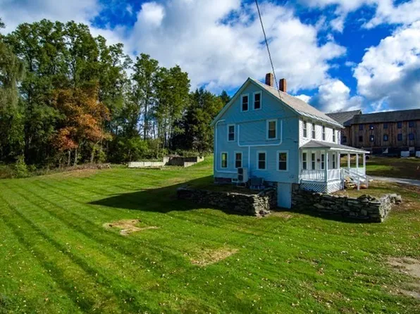 21 Meadow St, Northfield, MA 01360