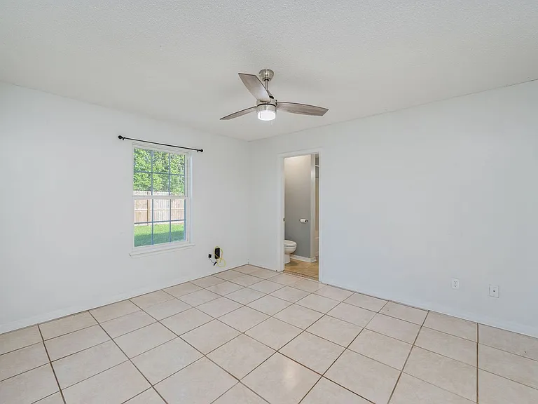 4660 Dove Way — Photo 16