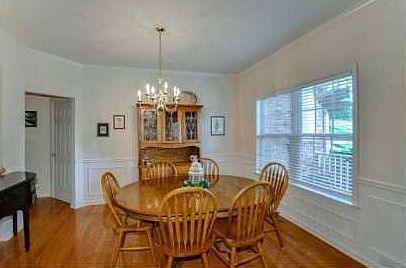 4th image of 940 Great Oaks Dr