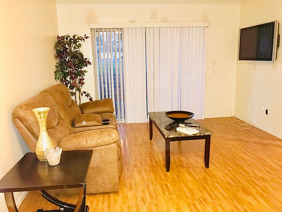 2nd image of 846 Carlton Privado
