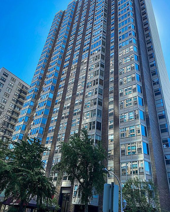 1st image of 525 W Hawthorne Pl APT 2702