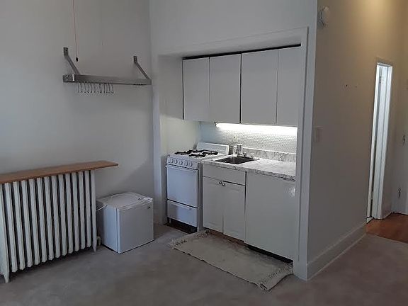 3rd image of 2308 20th St NW
