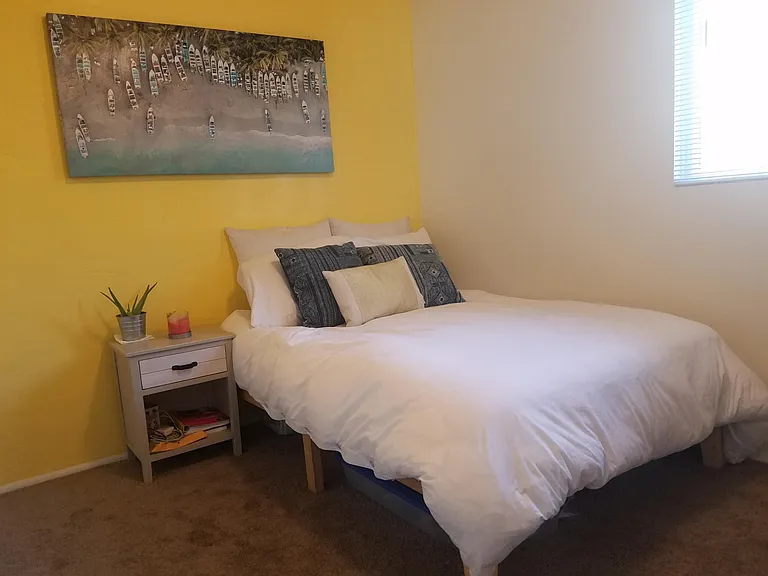1433 E Elm St #2 — Photo 5