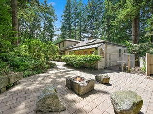 615 Canyon View Dr, Bellingham, WA 98225
