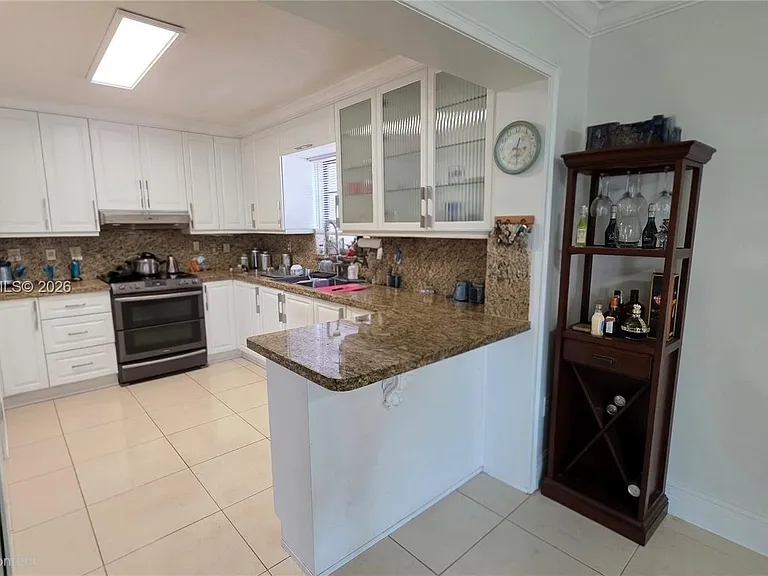 3431 SW 63rd Ave — Photo 15