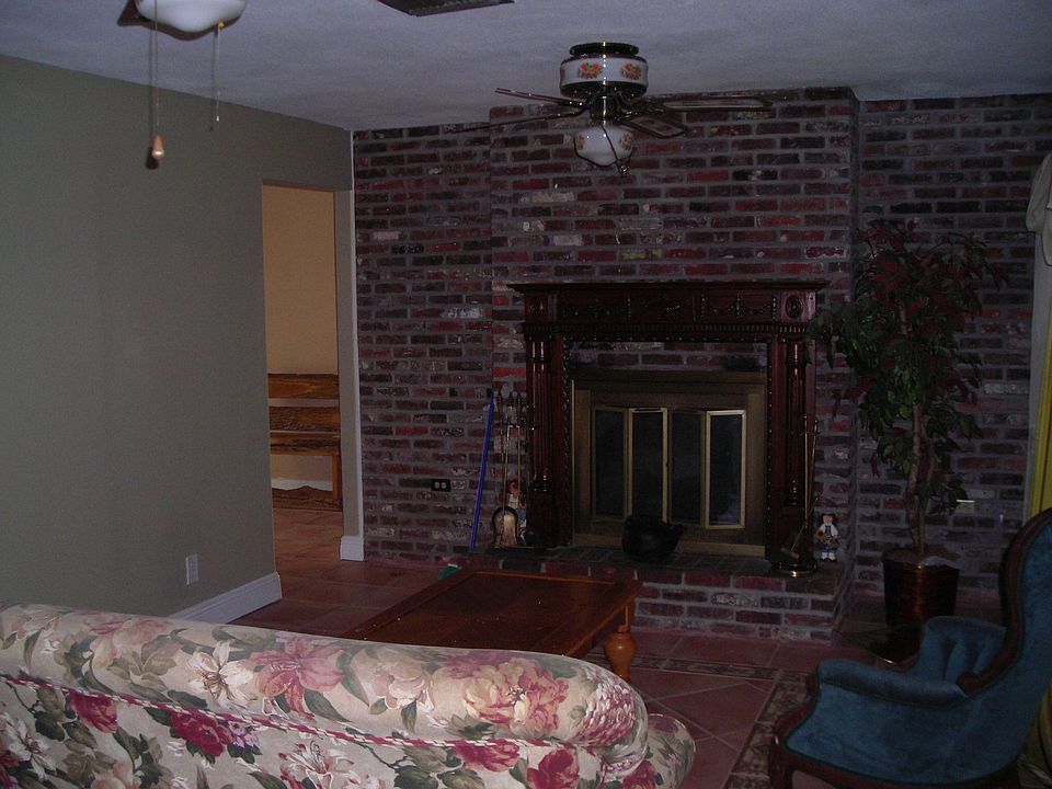 2nd image of 370 Avenue O