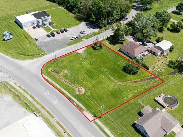 102 Chittyville Rd, Herrin, IL 62948