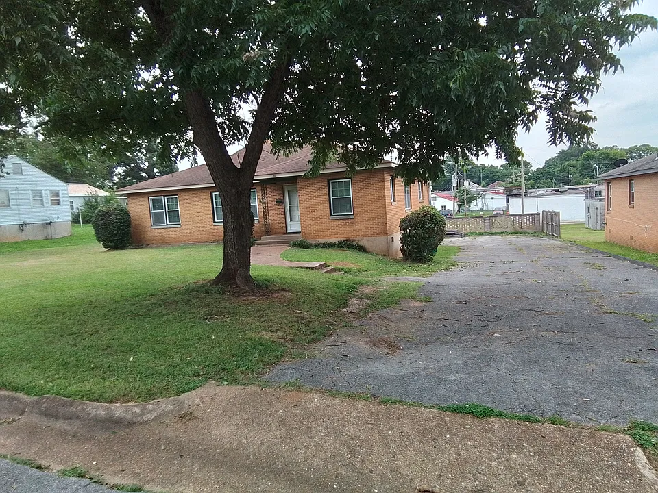 3006 12th Ave
