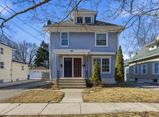 527 Jackson St, Aurora, IL 60505