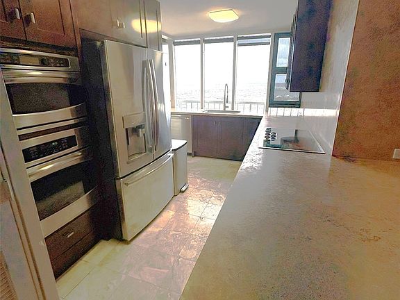 5th image of 1212 Nuuanu Ave APT 3907