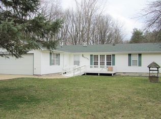 15751 Peacock Rd, Haslett, MI 48840