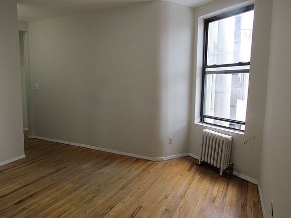 4th image of 165 W 4th St APT 28