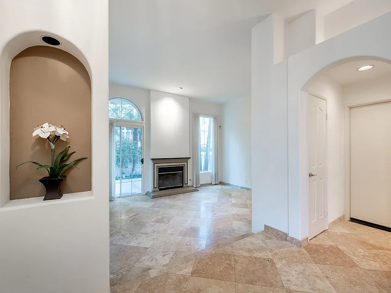 5105 Renaissance Ave — Photo 5