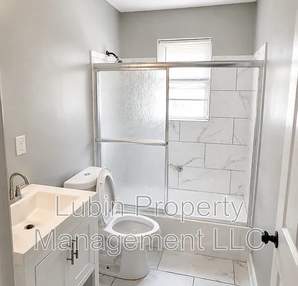 2358 Zanone Ave — Photo 8