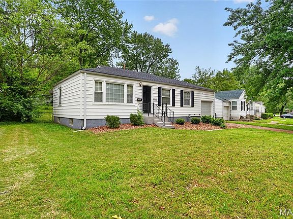 4th image of 10080 Coburg Lands Dr