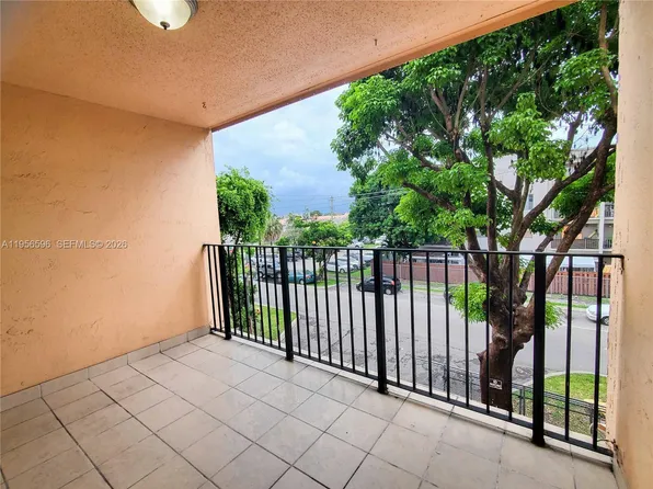 1990 W 56th St APT 1216, Hialeah, FL 33012