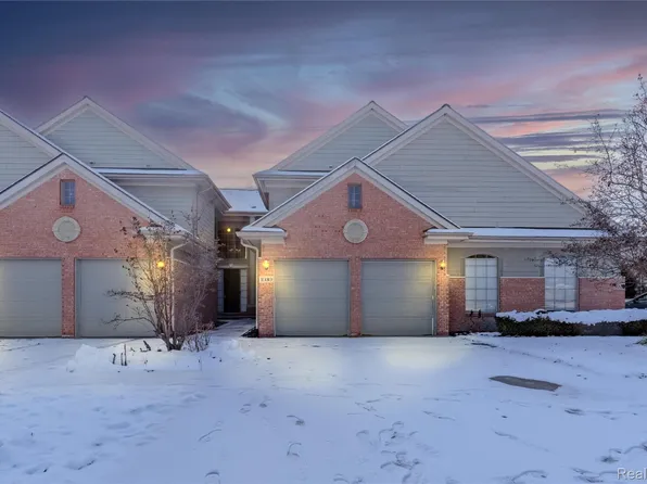 1030 Lorenzo Ct, Troy, MI 48085