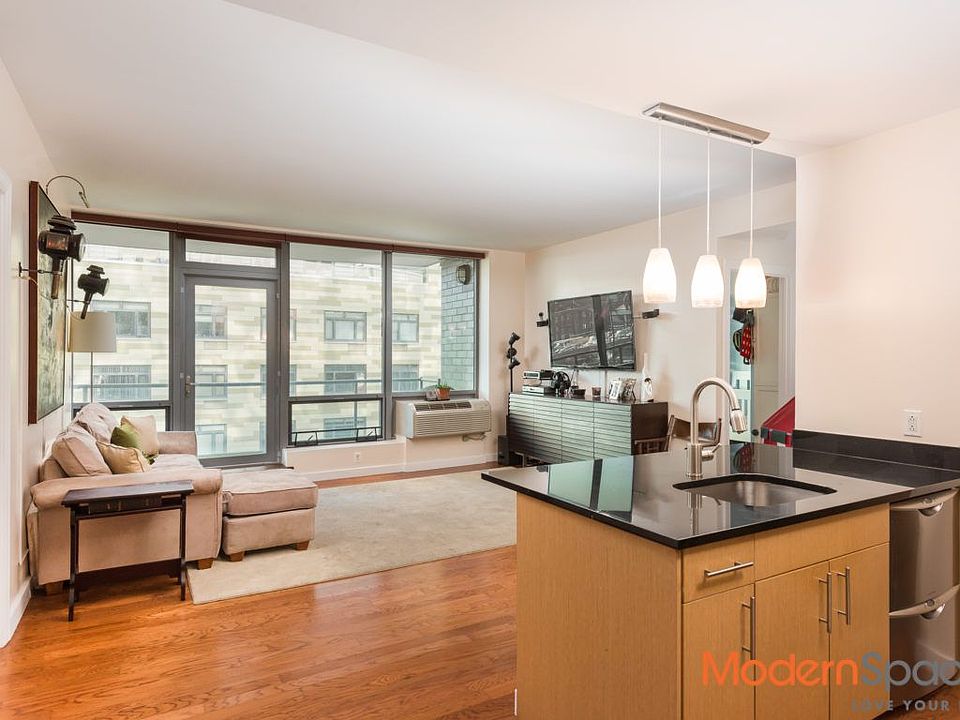 1st image of 4815 11th St APT 6D