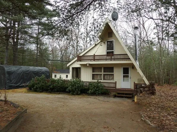 28 Coolidge Street, Newfield, ME 04095