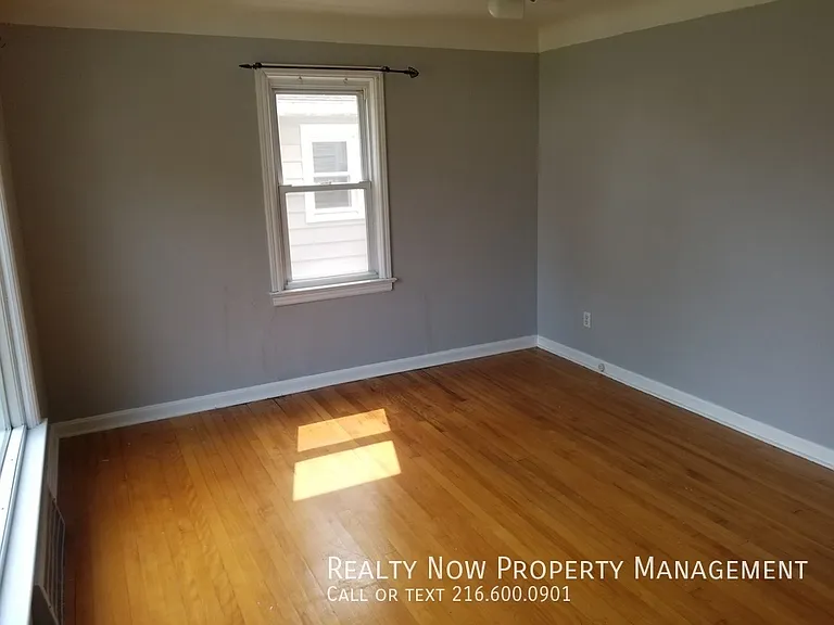 2611 Brookdale Ave — Photo 2