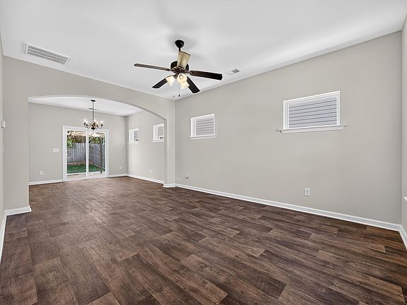 3rd image of 254 Harvest Glen Ln