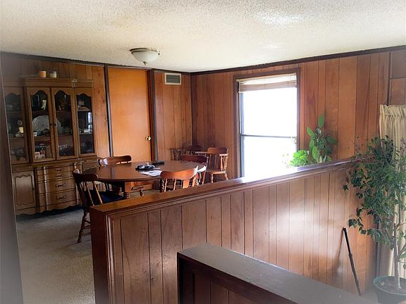4th image of 215 Wanda Dr